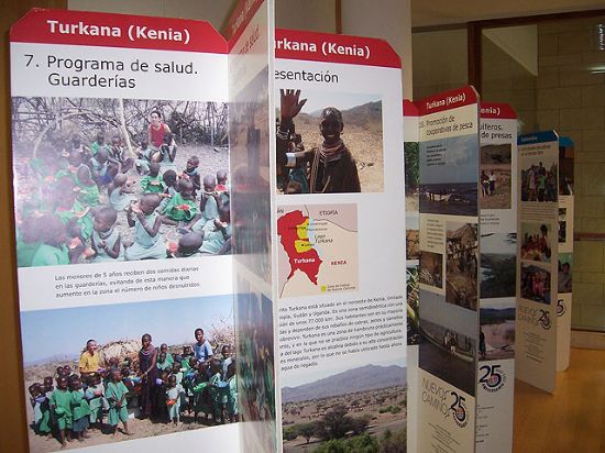 Exposición Turkana-Kenia ONGD Nuevos Caminos - 1