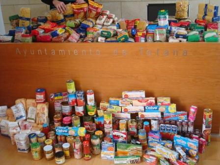 CAMPAÑA DE RECOGIDA DE ALIMENTOS 2011 - 17