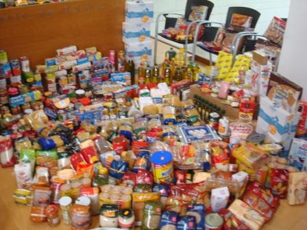 CAMPAÑA DE RECOGIDA DE ALIMENTOS 2011 - 19